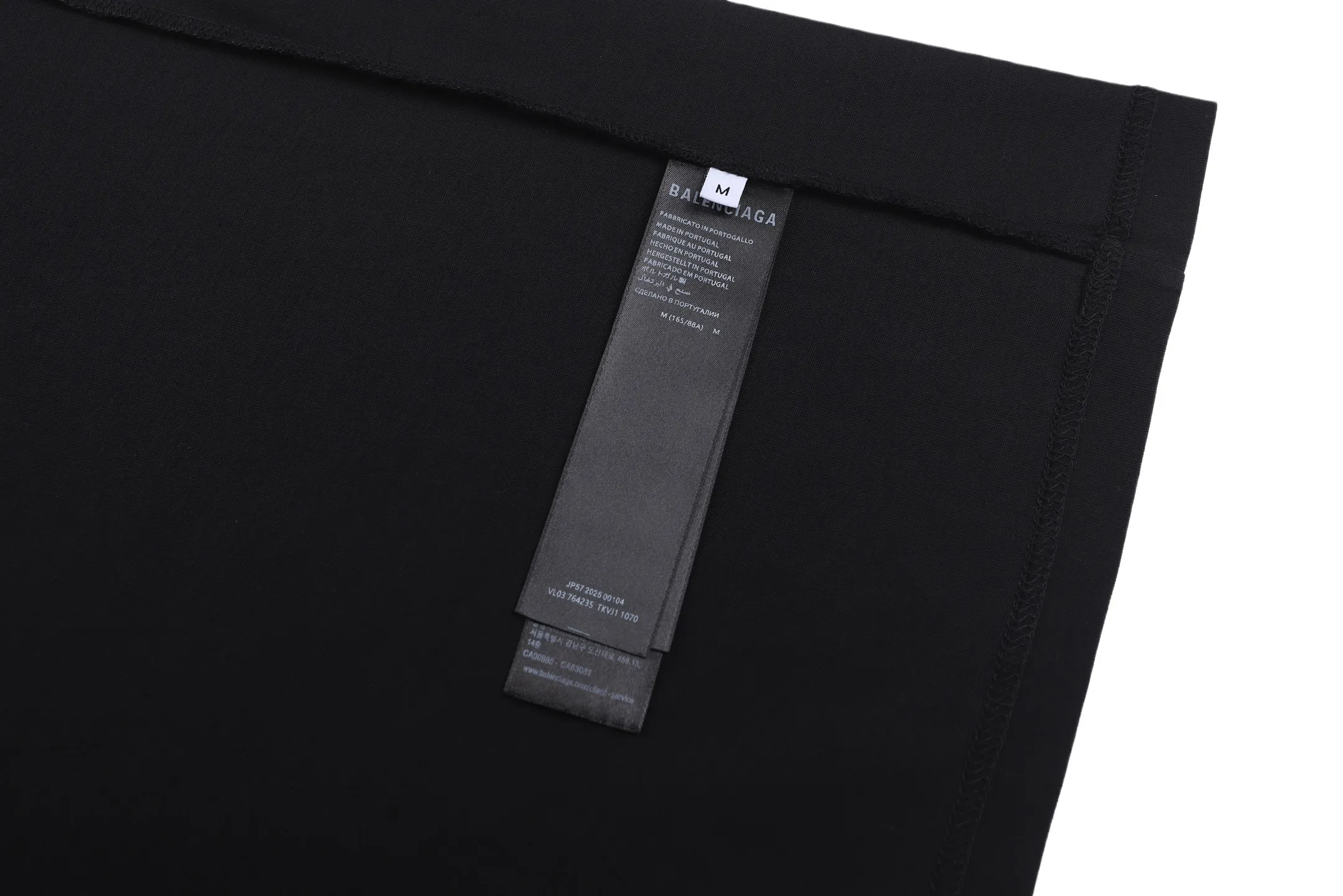 BLCG Classic （Black） 5,600 ， 32 ， 300 1*1 ， ， ， 。 ， ， ； ， 。 ， ， Wear-Resistant 。 ， ， ， ， 。 ， ， ， Same Style ， ， ， ， Same Style。 Size:S-M-L-XL